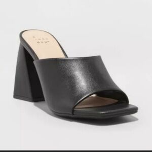 a new day Women’s Vira Mule Heels. Size 9.5